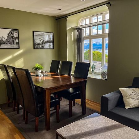 Two-Bedroom City Apartment With Fire Place, Free Parking And Fjordview Terrace - Calm And Central 奥勒松 外观 照片